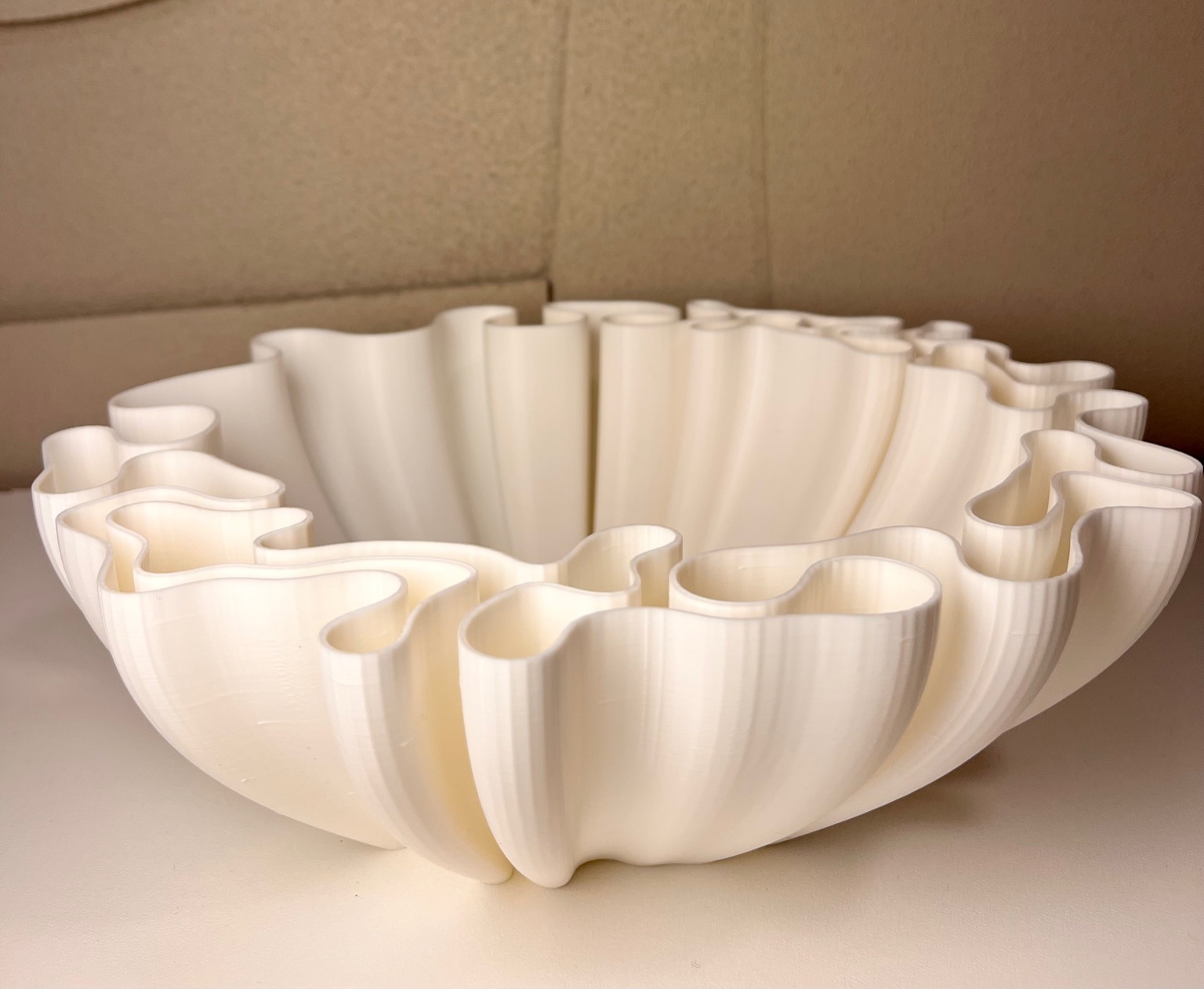 Elegant dekorativ designskål - Bilde 5